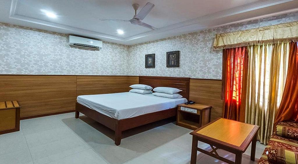 Hotel Chitra Park Tiruchchendur Ngoại thất bức ảnh